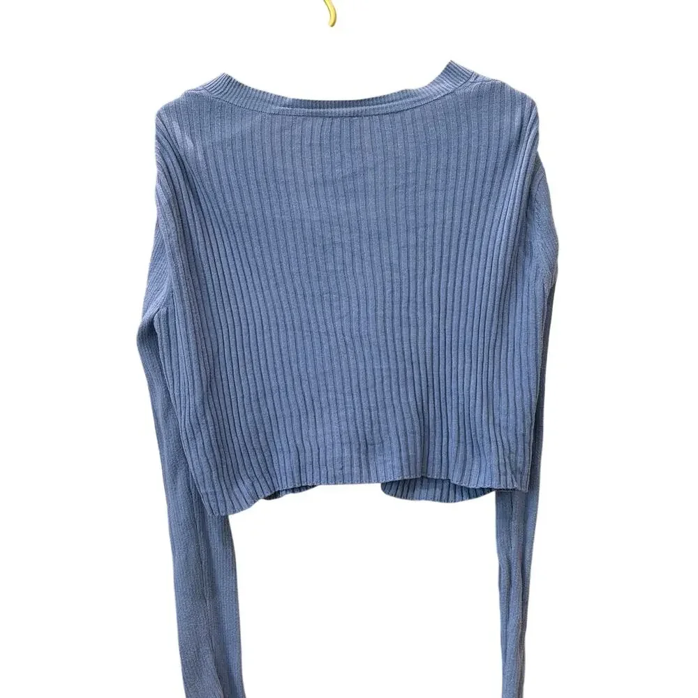 Cabi Snapshot Cardigan M Blue Cropped Ribbed Knit Snap V Neck Sweater 6173